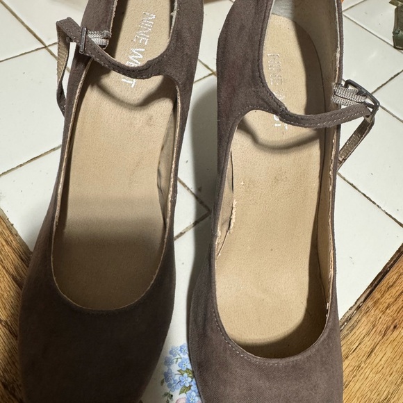Nine West tan suede heels - Picture 1 of 2